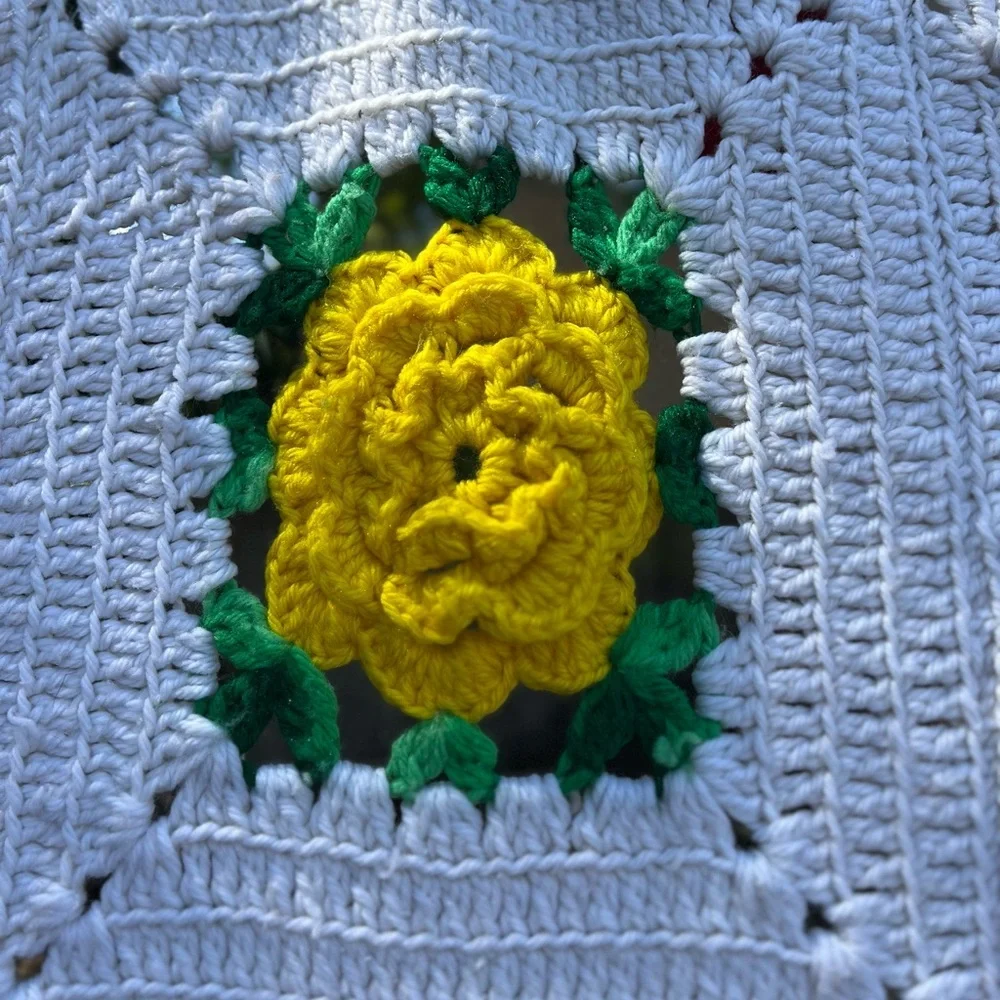 Vintage Handmade Crochet Granny Square Flower Blanket White 3D Roses Throw
